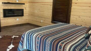 5 bedrooms, WiFi, bed sheets