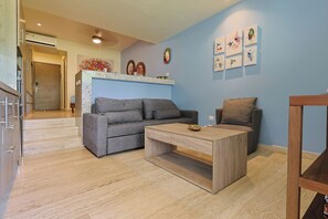 Standard Studio, 1 Queen Bed with Sofa bed, Balcony | Living area - Studio with Roof Pool Near Beach (Playa del Carmen)