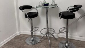 Dining - Modern Apartment in Walthamstow E17 London (London)
