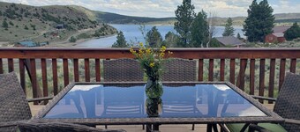 Charming Lakeview Cabin at Panguitch Lake