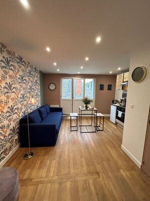 Living area - One-bedroom apartment for 4 people (Issoudun)