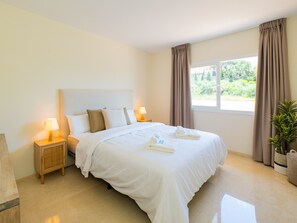 2 soverom, strykejern/-brett, wi-fi (inkludert) og sengetøy