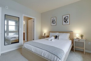 Deluxe-Apartment, 1 Queen-Bett und Schlafsofa, Nichtraucher, Parkblick | 1 Schlafzimmer, hochwertige Bettwaren, Verdunkelungsvorhänge