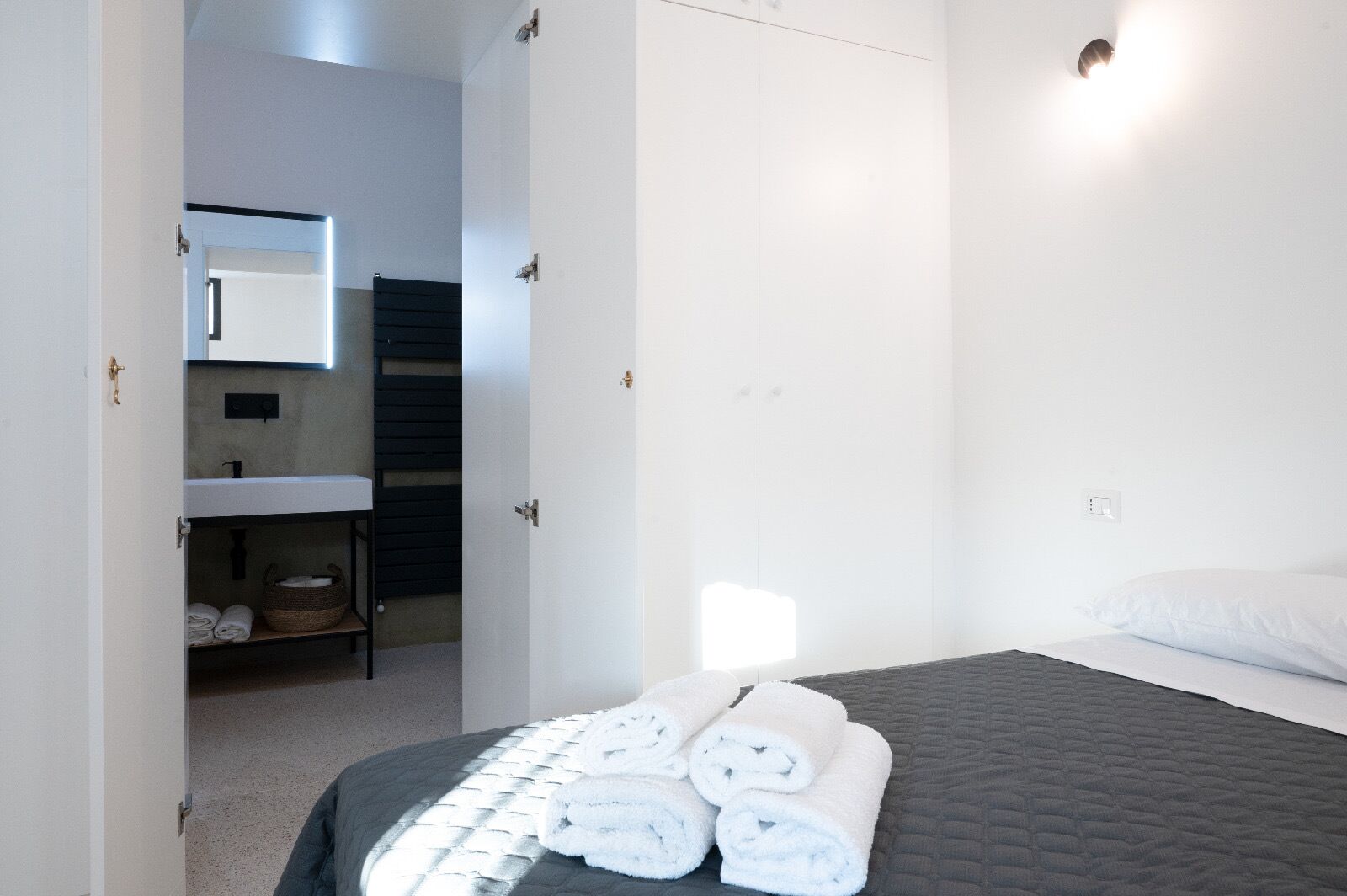 2 camere, ferro/asse da stiro, Wi-Fi gratuito, lenzuola