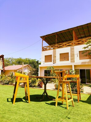 Comfort-mökki, näköala puutarhaan | 1 makuuhuone, yksilöllisesti sisustettu, ilmainen Wi-Fi