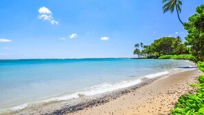 On the beach - Beachfront & Short Drive to Waikiki (Honolulu)