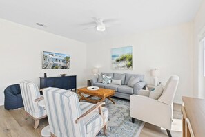 Smart TV - Waterfront 2BR Condo *Renovated 2025*  Marina Pool (Orange Beach)