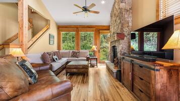 Villa (4 Bedrooms) | Front of property