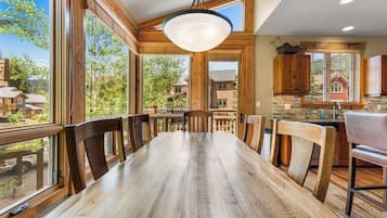 Villa (4 Bedrooms) | Property amenity