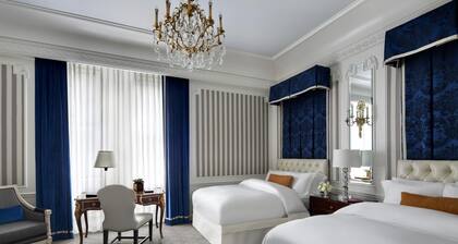 5 Star Midtown suite sleeps 4. 1b/2 full bath ultra deluxe incl dining, fitness