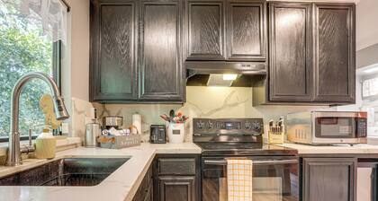 Downtown Fair Oaks Home ~ 15 Mi to Sacramento!