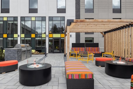 Terrace/patio. Home2 Suites By Hilton Kitchener