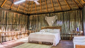 Individually decorated, individually furnished, desk, laptop workspace - Jungla & Estrellas (Coba)