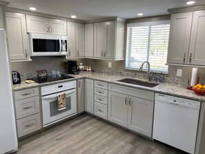 Fridge, microwave, oven, stovetop - Naples, Florida Beautiful 2 Bed 2 Bath Condo- Beautiful View! Reduced Rate! (Naples)