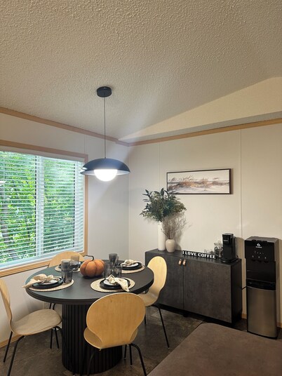 Cozy Getaway Cabin at Crooked Lake: Walking Distance to the Beach