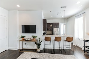 Room - Midtown Music City (Nashville)