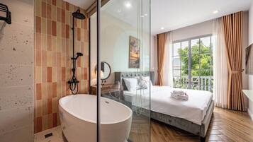 3 habitaciones, escritorio, wifi gratis y ropa de cama