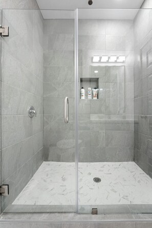 Shower, hair dryer, towels, soap - Brand NEW Splendor 2 Bedroom Apartment conveniently located Pharr-McAllen area! (Pharr)