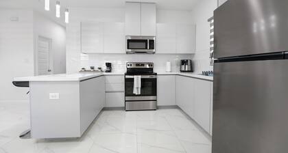 Brand NEW Splendor 2 Bedroom Apartment conveniently located Pharr-McAllen area!