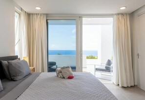 5 bedrooms, iron/ironing board, travel cot, WiFi - Villa Sunset Bliss - Coral Estate Resort (Sint Willibrordus)