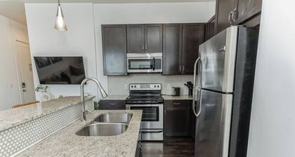 Couple's Retreat Near Vanderbilt University!