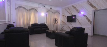 White House Service Apartment