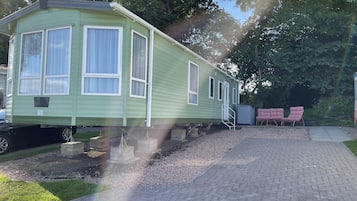 Cabin | Exterior