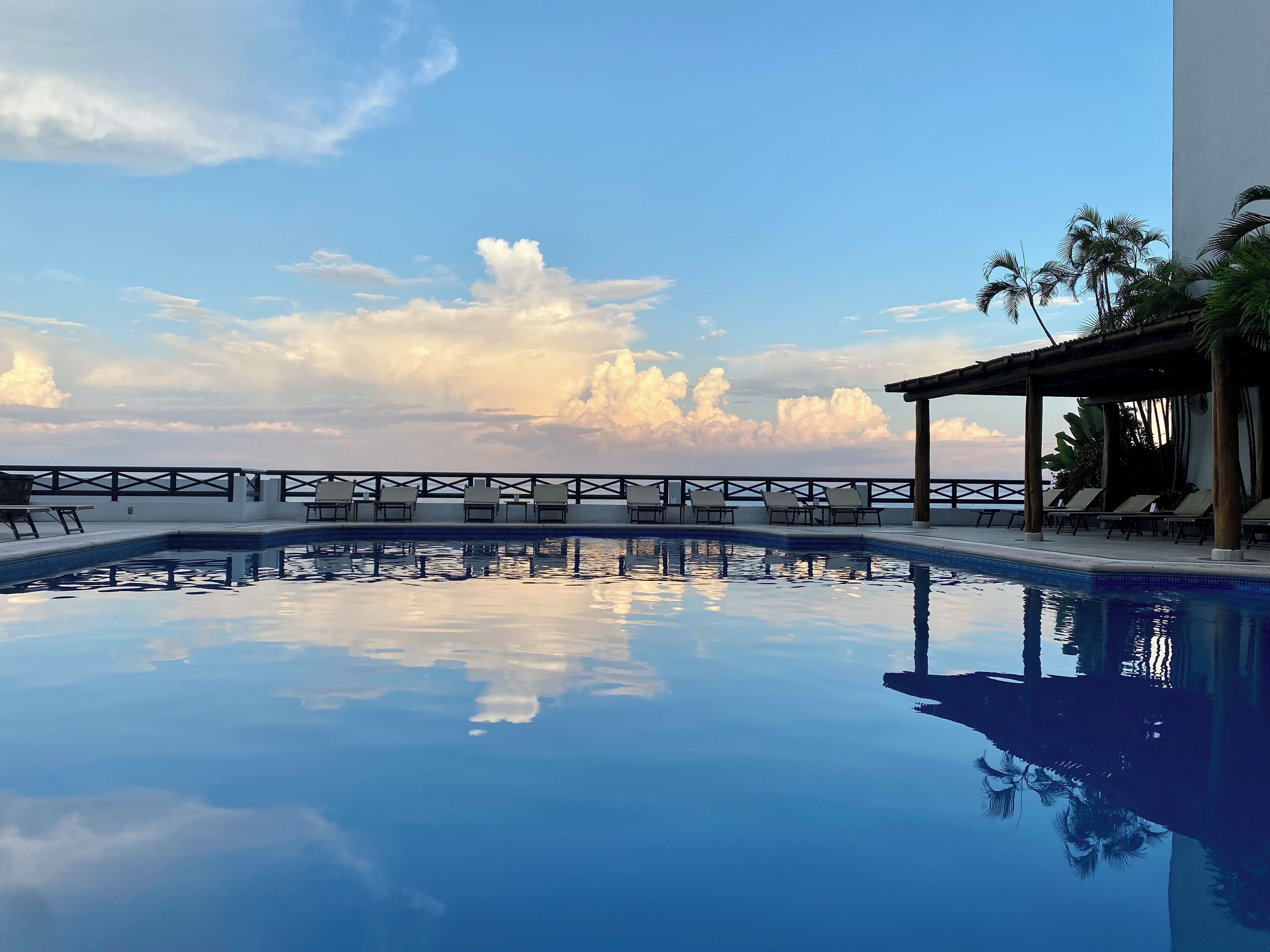 2 albercas al aire libre 