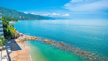 Playa privada, snorkel y kayaks