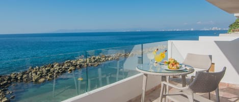 Suite, 1 Schlafzimmer, Terrasse, Meerseite (Newly Renovated, Kitchen)