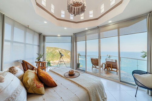 LUXURY OCEANFRONT VILLA LA VITA E' BELLA