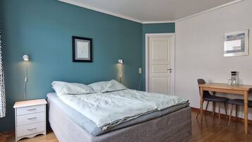 Rideaux occultants, fer et planche Ă repasser, Wi-Fi gratuit