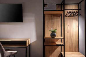 Donsdekens, een bureau, een laptopwerkplek, gratis wifi