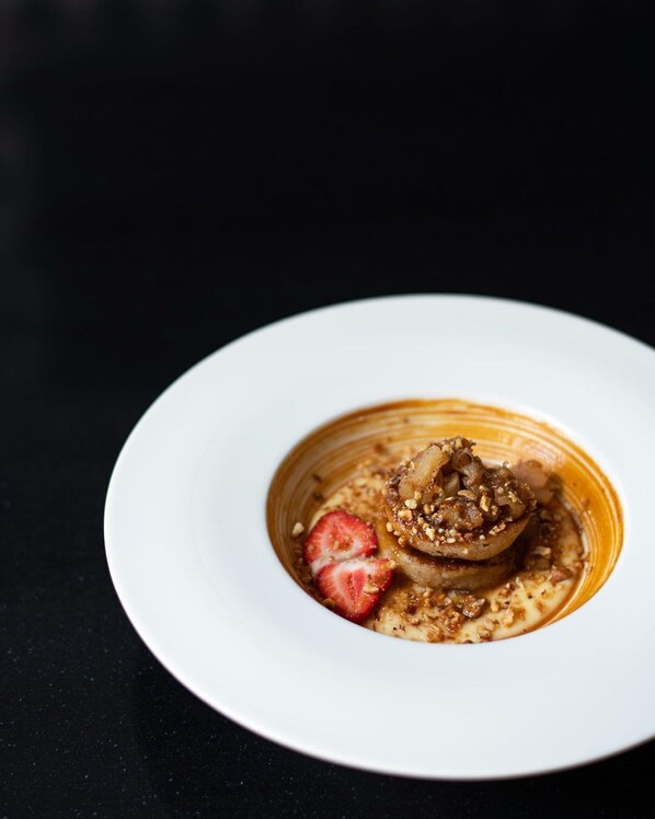 Petit déjeuner complet (249 CZK par personne)