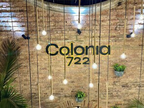 Interior entrance - Colonia Suites 722 by Wellcome (Bogotá)