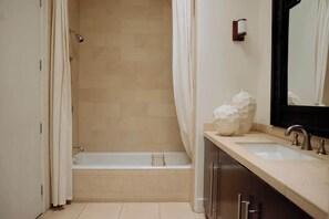 Regadera y secadora de cabello 