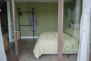 2 chambres, fer et planche à repasser, lit parapluie, Wi-Fi