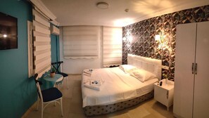 Standard Double Room, Bay View | Premium bedding, desk, free WiFi - Dafne Butik Pansiyon (Karaburun)