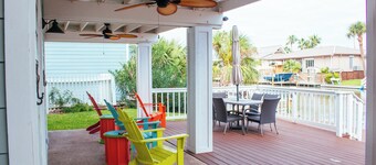 Charming 4-bedroom house with AC and WiFi in Rockport