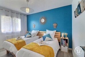 2 chambres, fer et planche à repasser, Wi-Fi gratuit, draps fournis