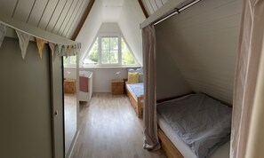 3 bedrooms, WiFi, bed sheets