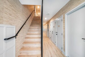 Hallway - Lux Retreat By Renzzi (Miami)
