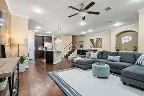 تلفزيون، �مكتب