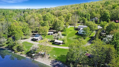 Portage Lakeside Cabins, The Bird's Nest
