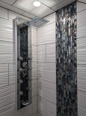 Bathroom - Stylish City Oasis w/ Balcony (Detroit)