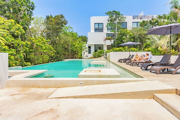 Exterior - Tropical Retreat Pools Golf Gym  (Akumal)