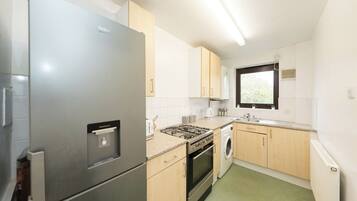 Apartment | Private kitchen | Fridge, microwave, oven, stovetop