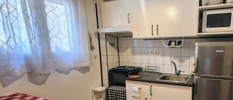 微波炉、烤箱、炉灶、厨具/餐具
