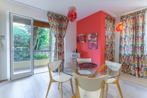 Dining - Nettuno, apartment 100 m from the beach in Marina di Ragusa (Marina di Ragusa)