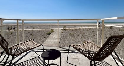 Welcome to La Vigie, a charming apartment designed for an unforgettable stay in Paris.